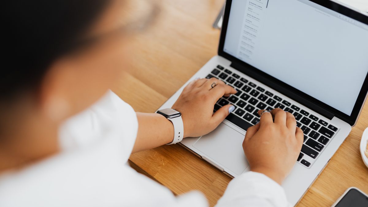 Assigning a large number of one-to-one meetings on a laptop
